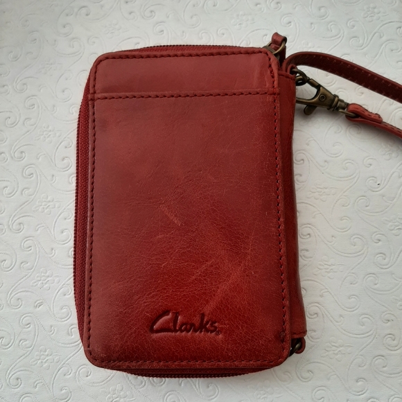 Clarks wristlet - Picture 2 of 6